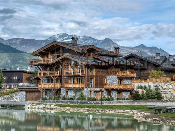 Chalet 9 pièces 400 m²