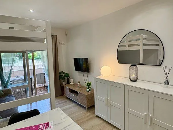 Studio meublé avec parking et accès plage