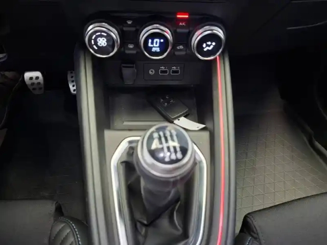 Renault Clio tce 90 — photo 14
