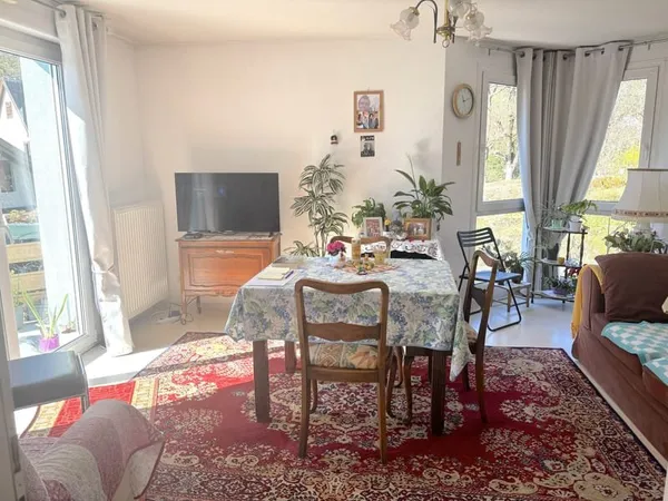 Andlau : F3 avec cuisine séparée, Balcon, Parking. VENDU LOU