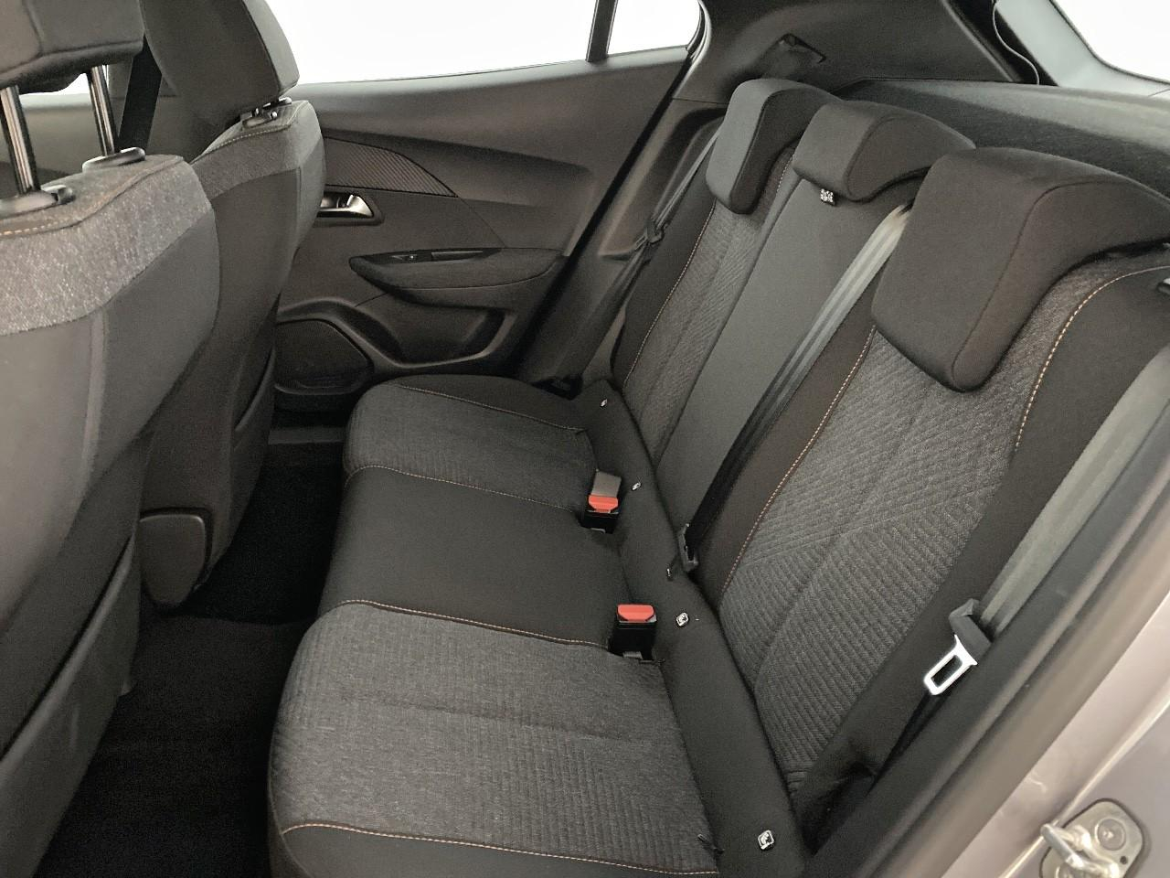 Peugeot 2008 hybrid 136 e-dcs6 style — photo 10