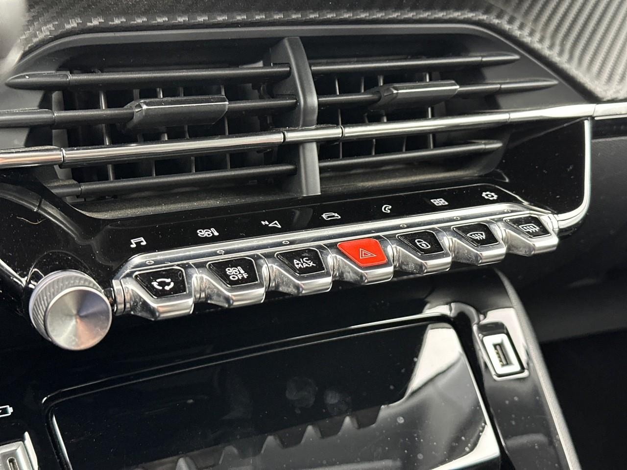 Peugeot 2008 puretech 130 s&s eat8 allure pack — photo 27