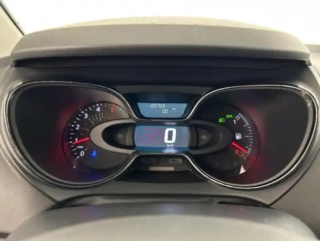 Renault Captur dci 90 intens 5p — photo 17