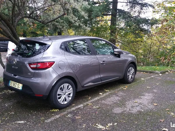 LOUE PLACE PARKING PRIVEE (Lyon 5)