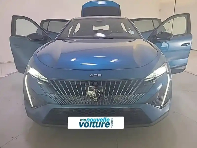 Peugeot 408 phev 225 e-eat8 — photo 2