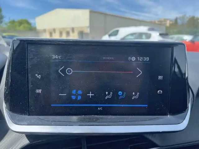 Peugeot 208 puretech 100 s&amp;s bvm6 — photo 16