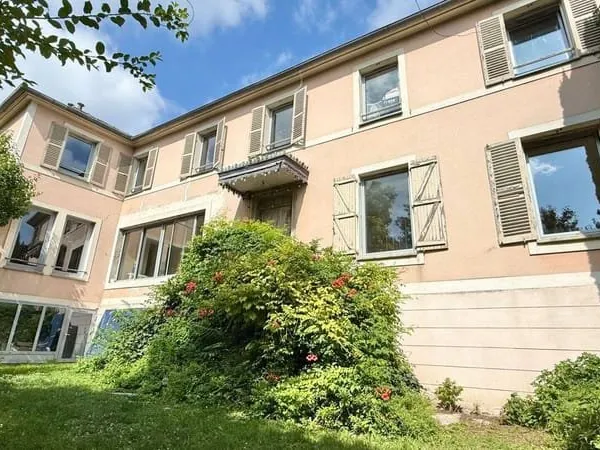 Maison 7 pièces 180 m²
