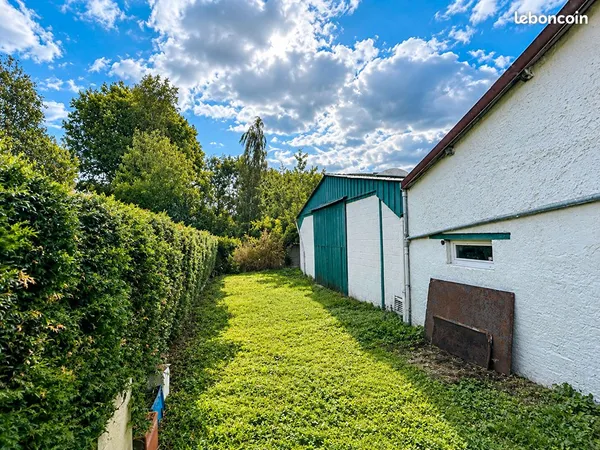 Entrepôt 700 m² QUESNOY SUR DEULE