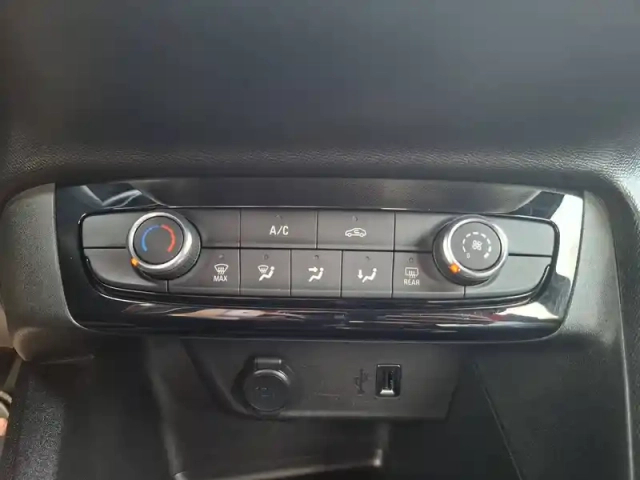 Opel Corsa 1.2 turbo 130 ch bva8 — photo 34