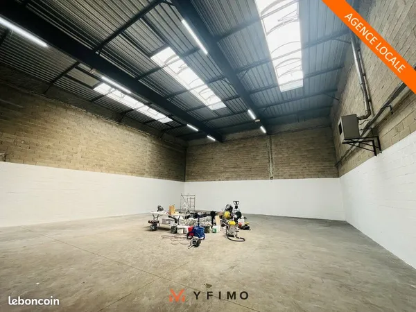 LOCAL D'ACTIVITE 382 m² ÉLANCOURT