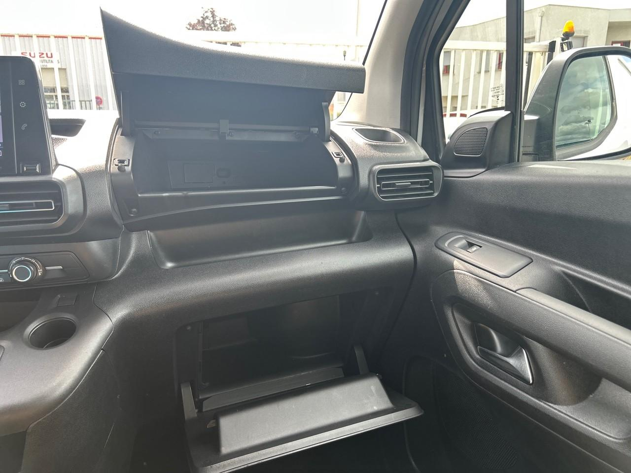 Peugeot Partner m 1000kg bluehdi 130ch s&s eat8 — photo 18