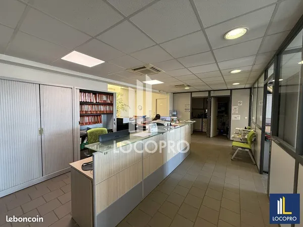 Bureau 206 m²