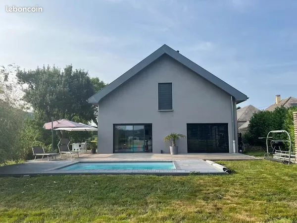 Maison meublée 5 pièces 107 m² avec piscine - Moye (proche Rumilly / Annecy / Genève) - 1750