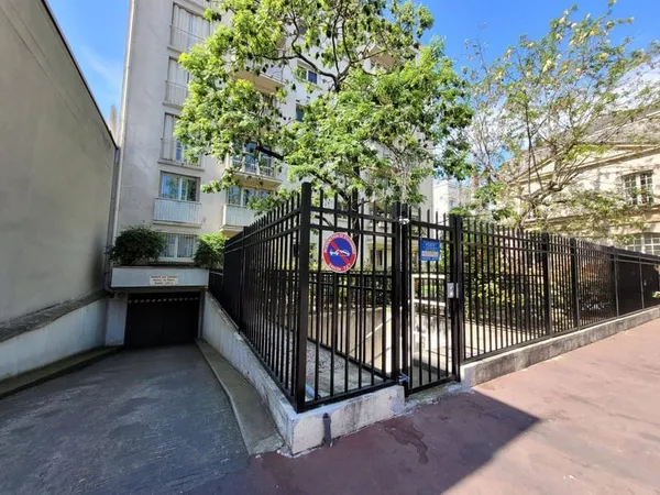Parking 12 m²