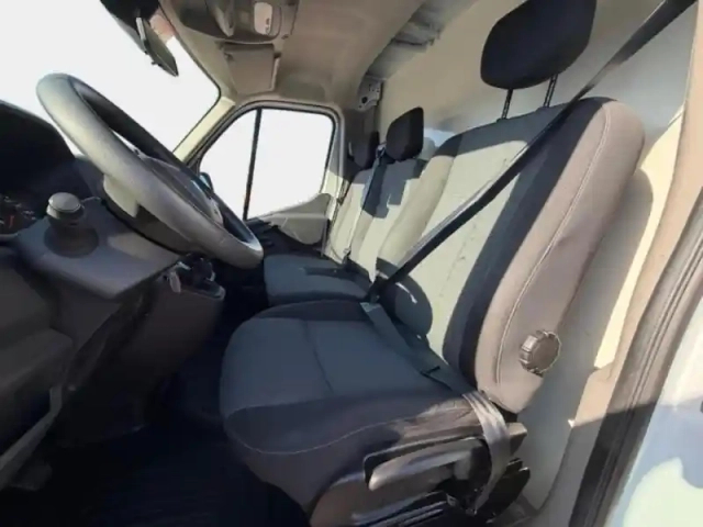 Renault Master grd vol f3500 l3 2.3 blue dci 145ch 20m3 confort euro6 — photo 12