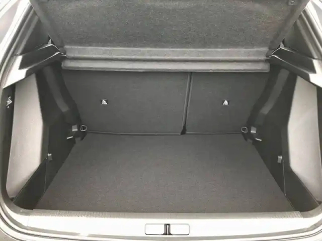 Peugeot 2008 hybrid 110 e-dcs6 — photo 26