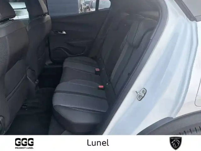 Peugeot 2008 electrique 136 ch — photo 10