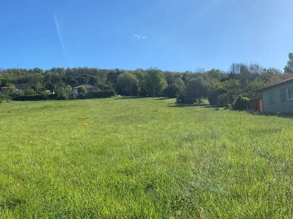 Terrain 1100 m²