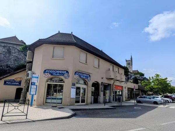 Boutique 90 m²