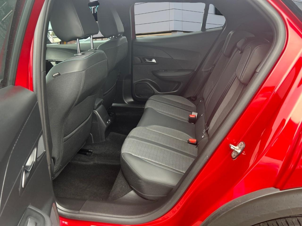 Peugeot 2008 1.2 puretech 130ch s&s allure pack eat8 — photo 10