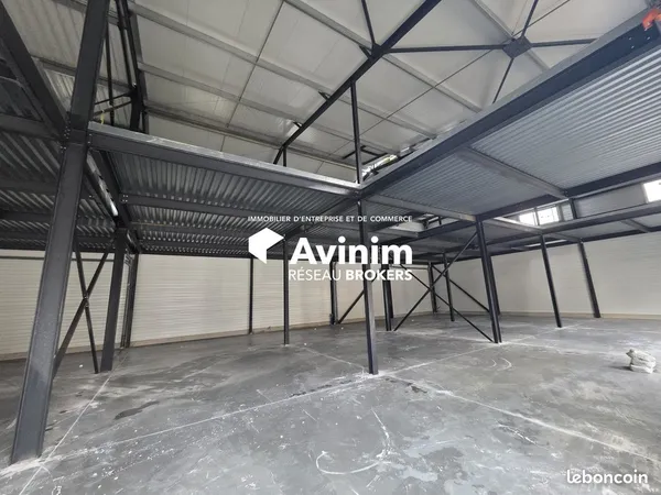 Local 258 m² Castries