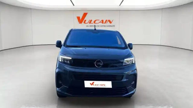 Opel Vivaro fgn sportive diesel 180 ch m automatique — photo 32