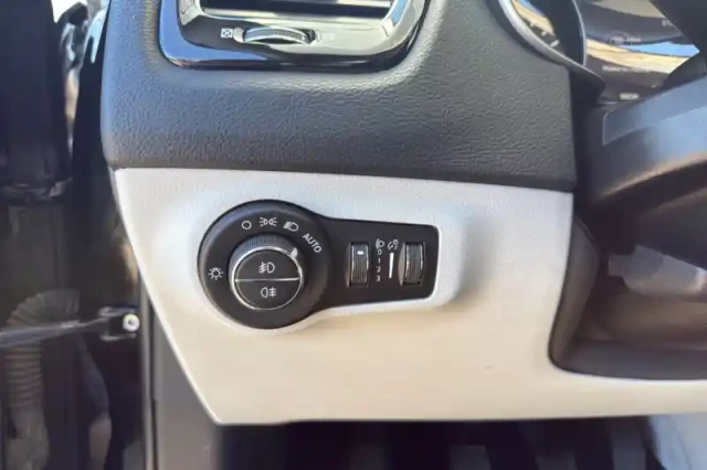 Jeep Compass 1.4 i multiair ii 140 ch bvm6 — photo 27