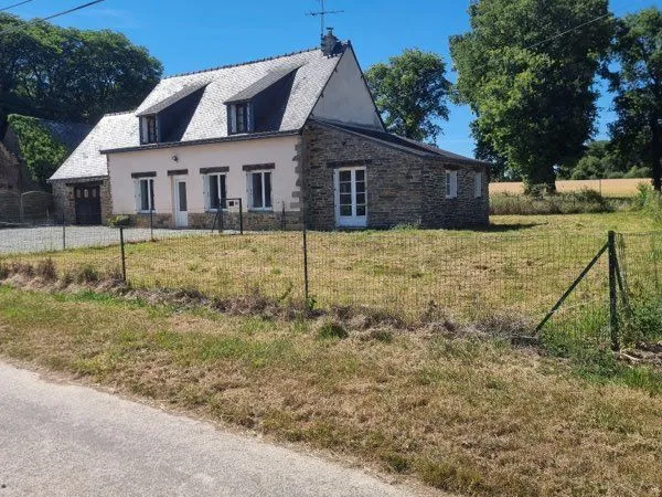 Maison à fort potentiel 3187m2 à kernoul en Loyat