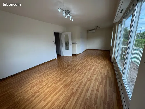 Maison individuelle 7 pièces - Climatisée - 143 m² - Terrain 341 m²