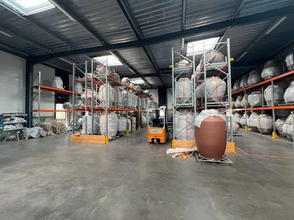 Local d'activité 936 m²