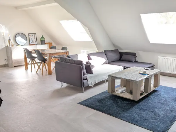 Duplex lumineux avec combles aménageables
