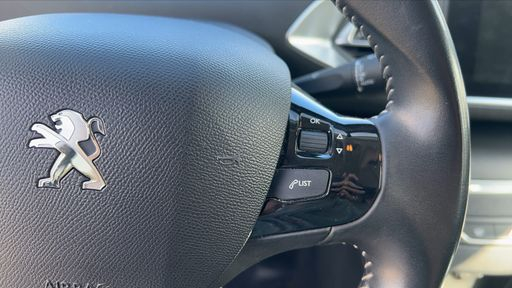 Peugeot 308 1.2 PureTech 110 - Style – 2019 – 112535 km – Essence – Boîte Manuelle — photo 19