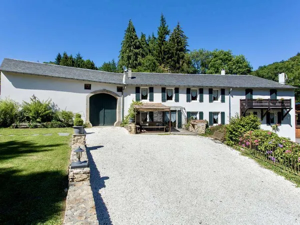 Maison 17 pièces 435 m²