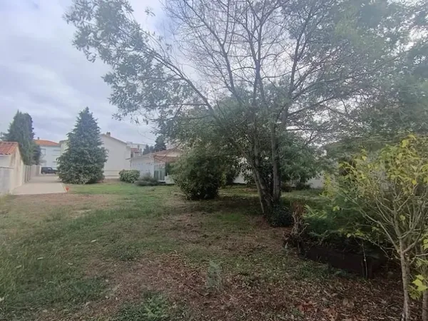 Terrain 461 m²