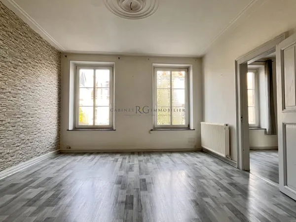 Appartement 3 pièces de 67 m² à réinventer au coeur de Monti