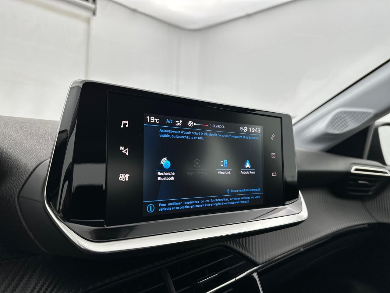 Peugeot 208 puretech 75 s&s bvm5 active pack — photo 23