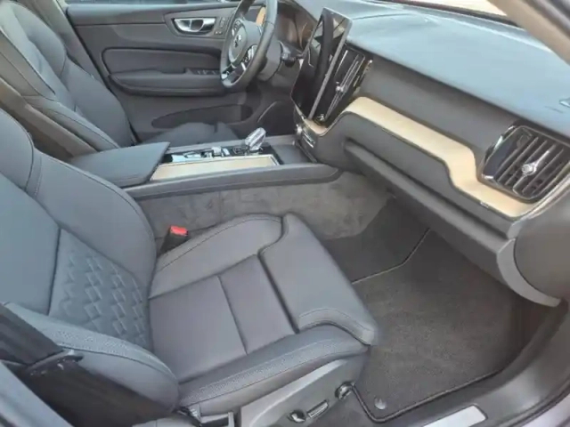 Volvo Xc60 t6 hybride rechargeable 350ch plus style dark geartronic 8 awd — photo 5