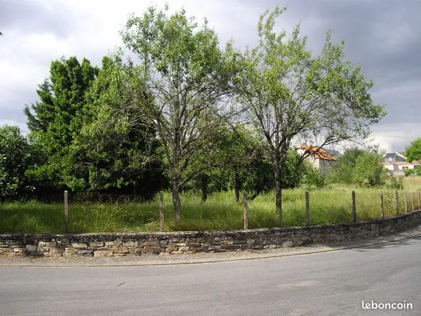 Terrain 1150 m² à valence d'Albi
