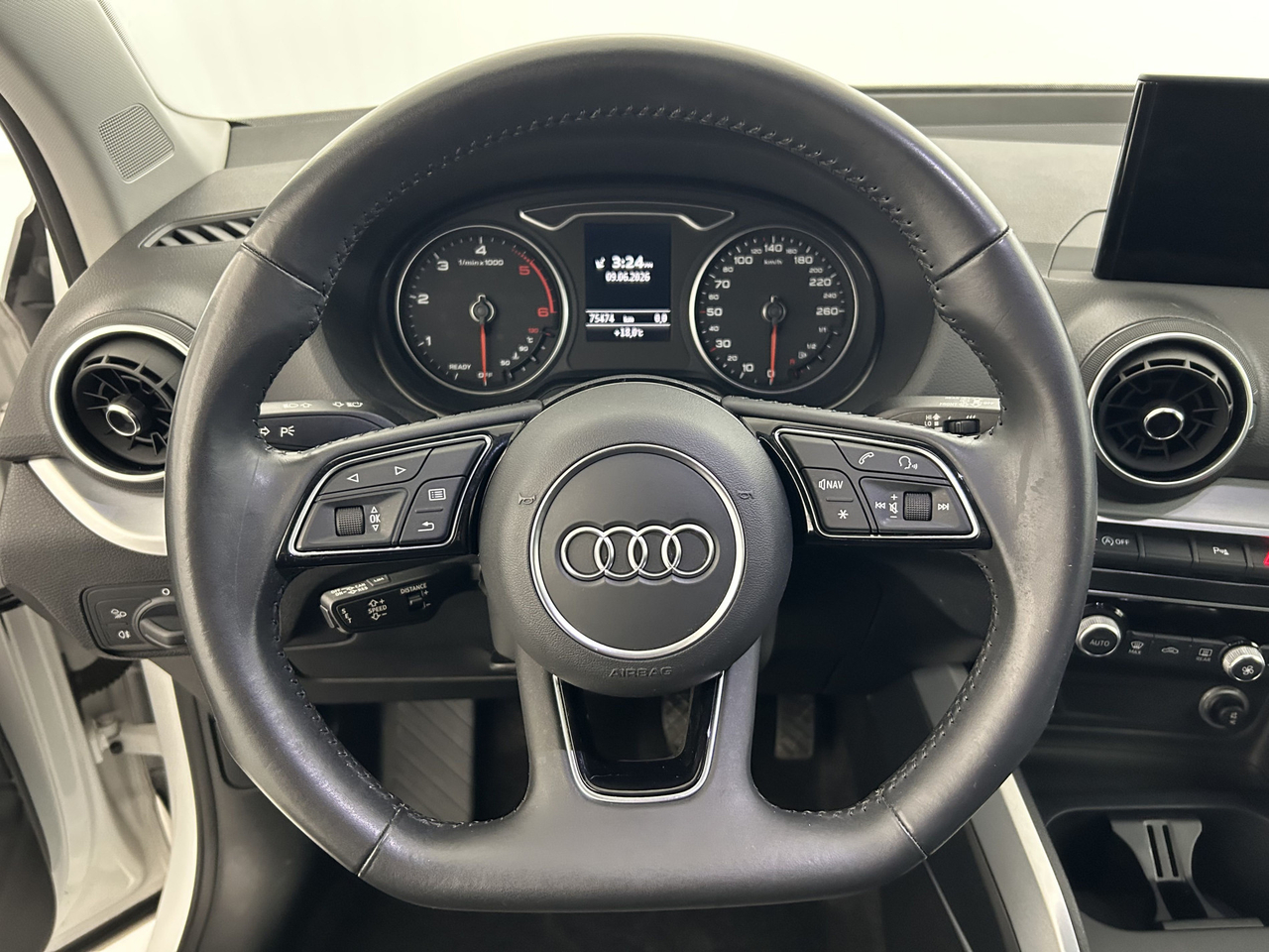 Audi Q2 — photo 15
