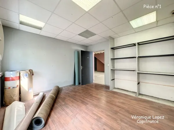 Commerce 8 pièces 353 m²