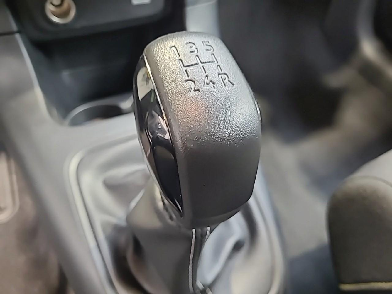 Citroën C3 puretech 83 ch bvm5 plus — photo 18