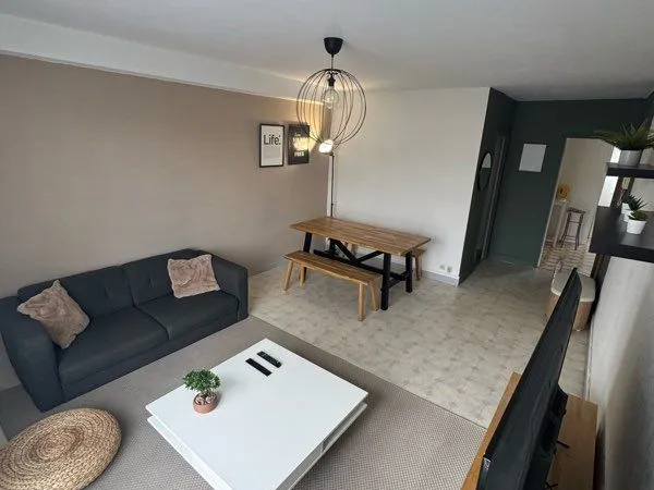 Colocation entre filles - quartier Montjoyeux / Grandmont