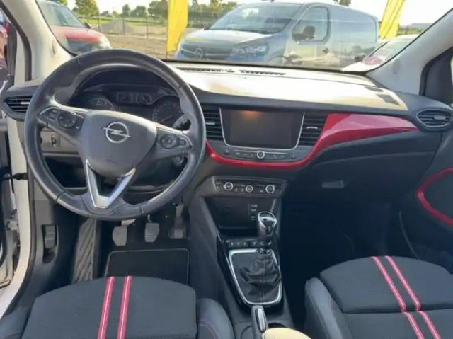 Opel Crossland 1.2 turbo 110ch gs line — photo 13