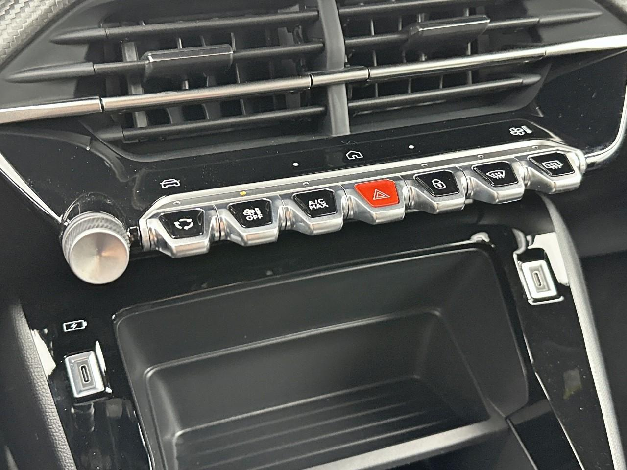 Peugeot 2008 hybrid 110 e-dcs6 allure — photo 26