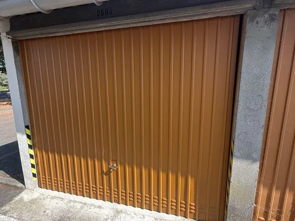 Loue box parking