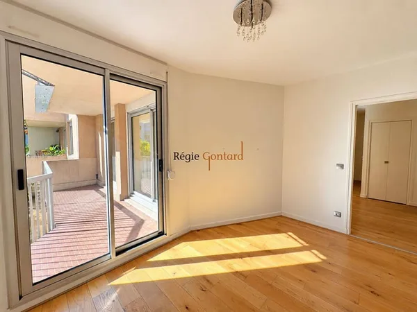 Appartement 4 pièces 91 m²