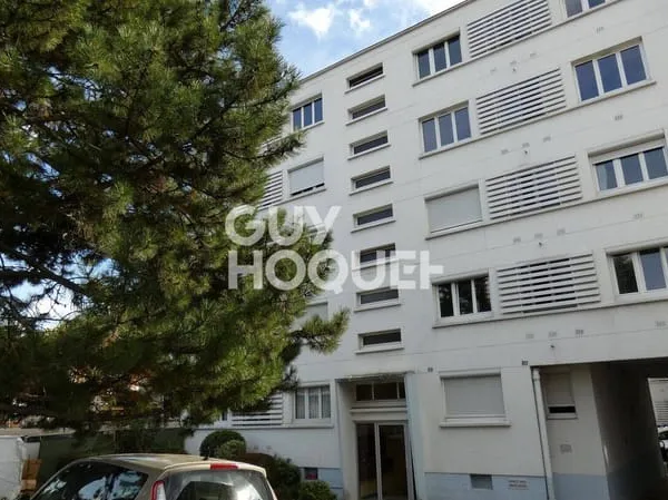 Studio 1 pièce 30 m²
