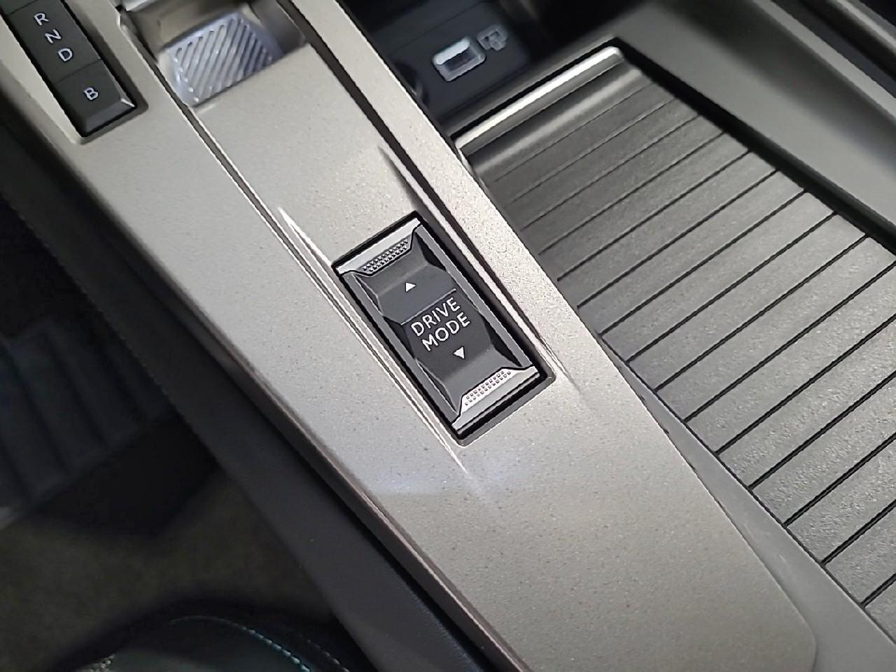 Peugeot 308 sw phev 180 e-eat8 allure pack — photo 24