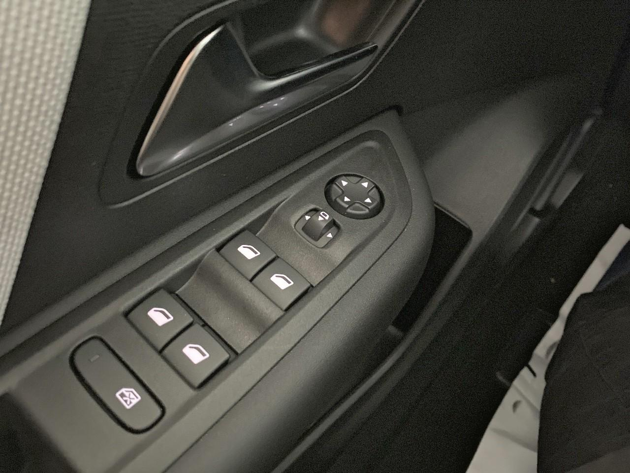 Citroën C4 X hybride 145 ch e-dcs6 max — photo 20