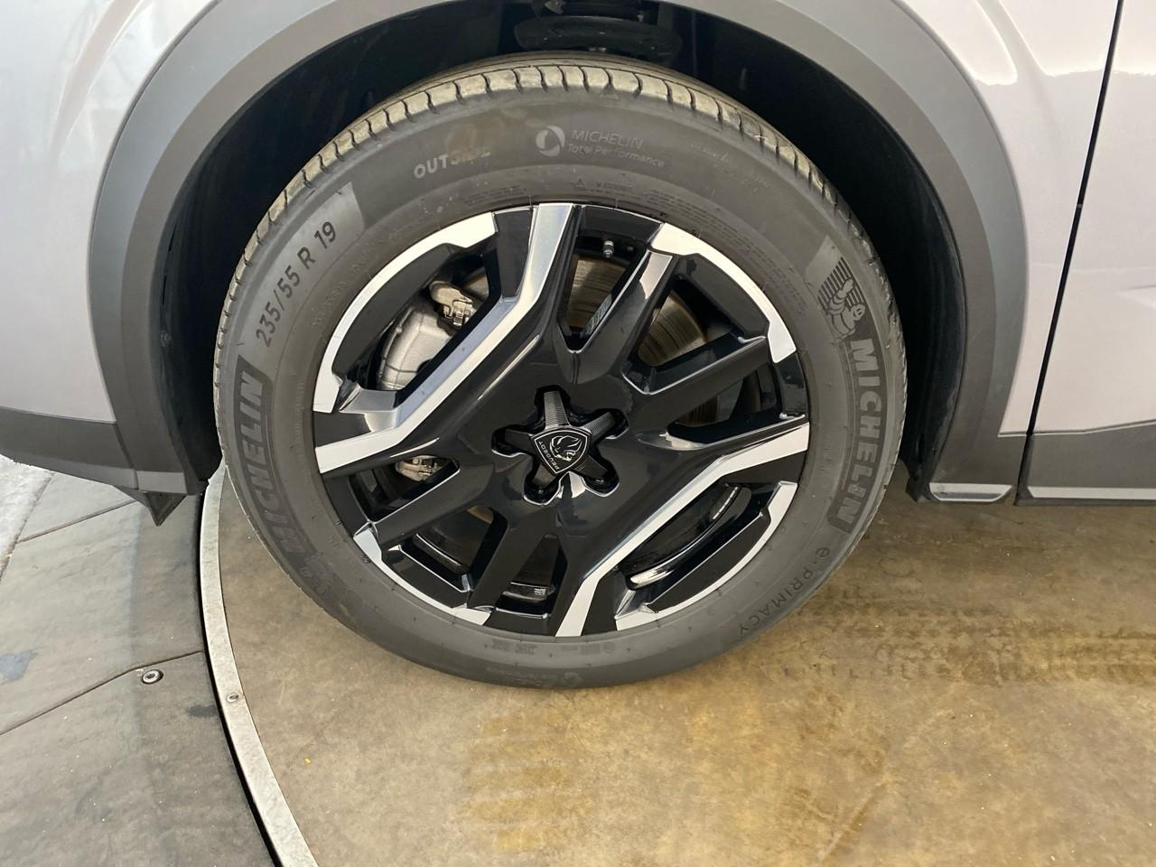 Peugeot 5008 electrique 210 ch 73 kwh allure — photo 11